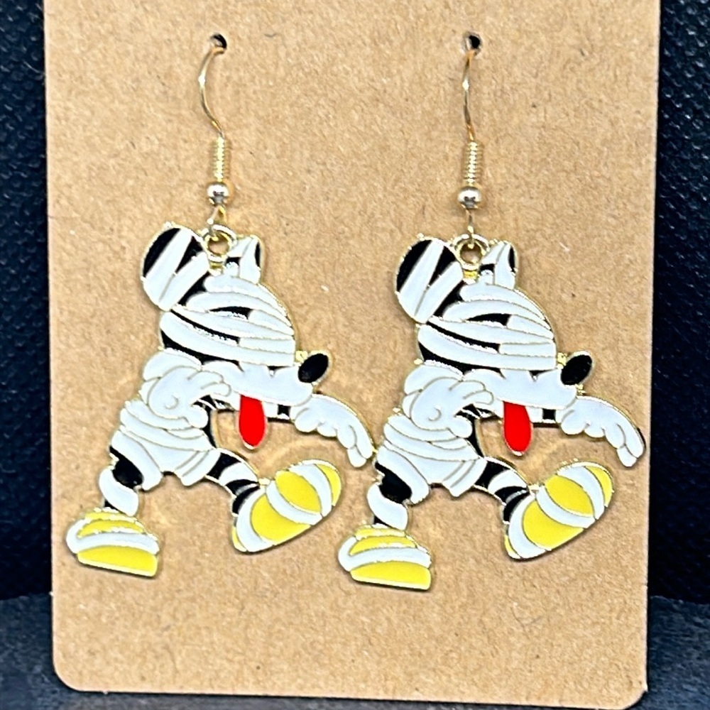 🔥🔥Disney Mickey Mouse mummy dangle earring
